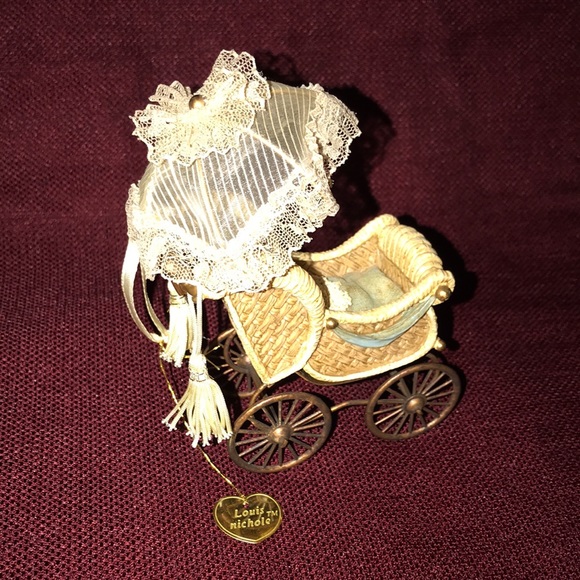 Vintage Ornament Collection Victorian Baby Buggy - Picture 5 of 5